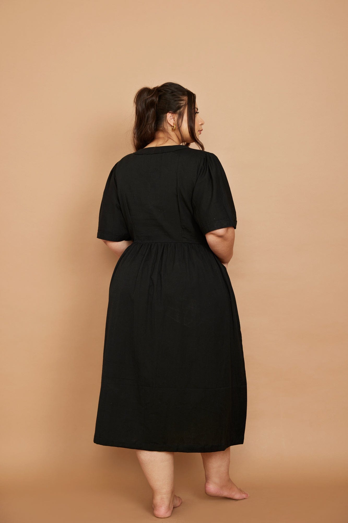 Baumwoll-Leinen-Kleid in Schwarz